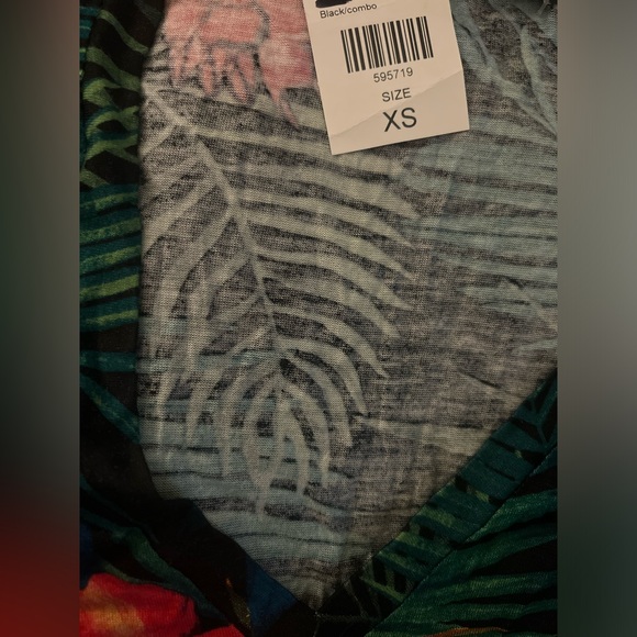 Fashinova Cute🩷💙🧡💛💚🤍Paradise Top! NEW with tags! NEVER worn! - Picture 8 of 11